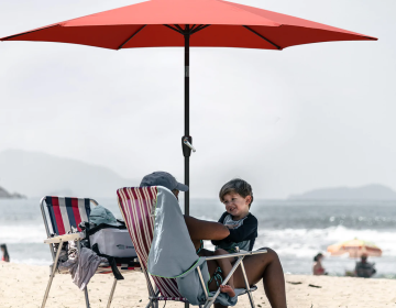 Wholesale/OEM Outdoor Patio Umbrella-6 /8 Ribs with Tilt/ Crank Garden Parasol with Crank for Home /Commercial Use